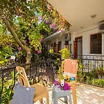 Yeni Doga Hotel *