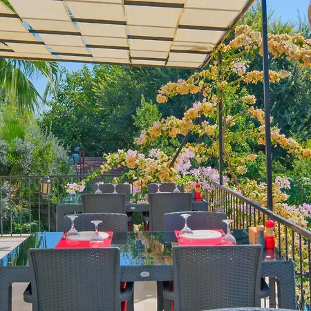 فندق Garden Bloom *