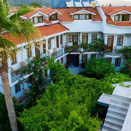 Отель Garden Bloom *